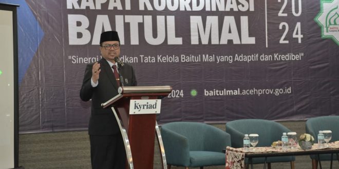 Pj. Sekda Aceh, Azwardi, AP, M.Si, menyampaikan sambutan Pj. Gubernur Aceh saat membuka Rapat Koordinasi Baitul Mal se-Aceh di Hotel Kyriad Muraya, Banda Aceh, Senin 27 Mei 2024. (foto: pemerintah aceh)