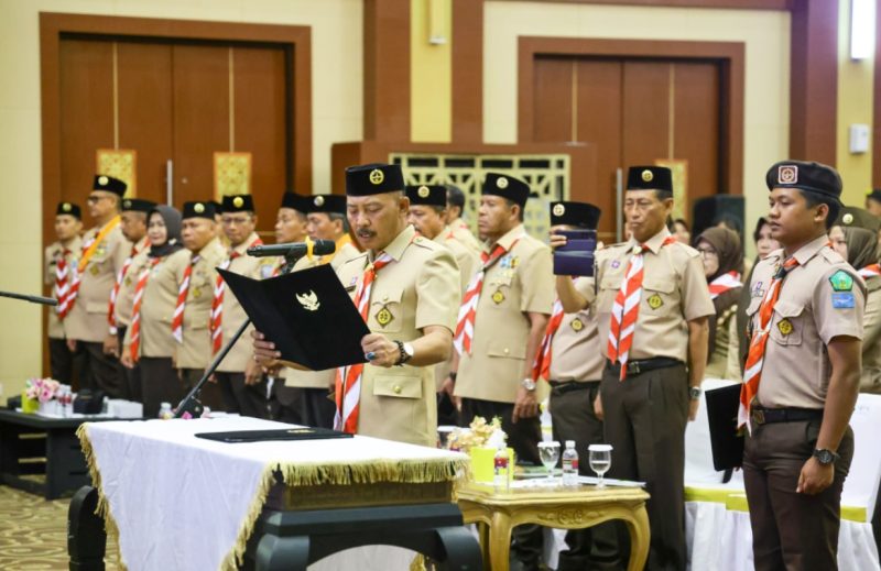 Ulang Janji, Penyerahan Tanda Penghargaan dan Pelantikan Pengurus Satuan Karya Pramuka Taruna Bumi bertempat di Aula Wan Seri Beni Kantor Gubernur Kepri, Dompak, Tanjungpinang. (foto: diskominfo kepri)
