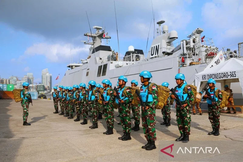 Arsip foto - Prajurit TNI Angkatan Laut pengawak KRI Diponegoro-365 mengikuti latihan rencana kontijensi Maritime Task Force (MTF) UNIFIL di dermaga Port of Beirut, Lebanon, Selasa (10/9/2024). ANTARA/HO-Dinas Penerangan Komando Armada II TNI AL/aa.
